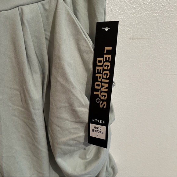 New with tags‎ Casual Lounge short- Seafoam - Picture 2 of 3